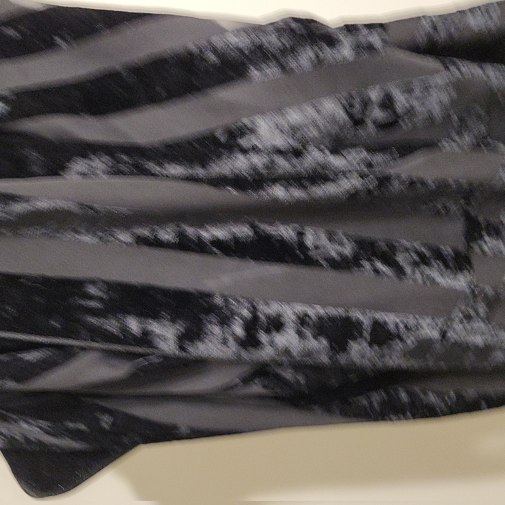 Sheer & velvet shawl